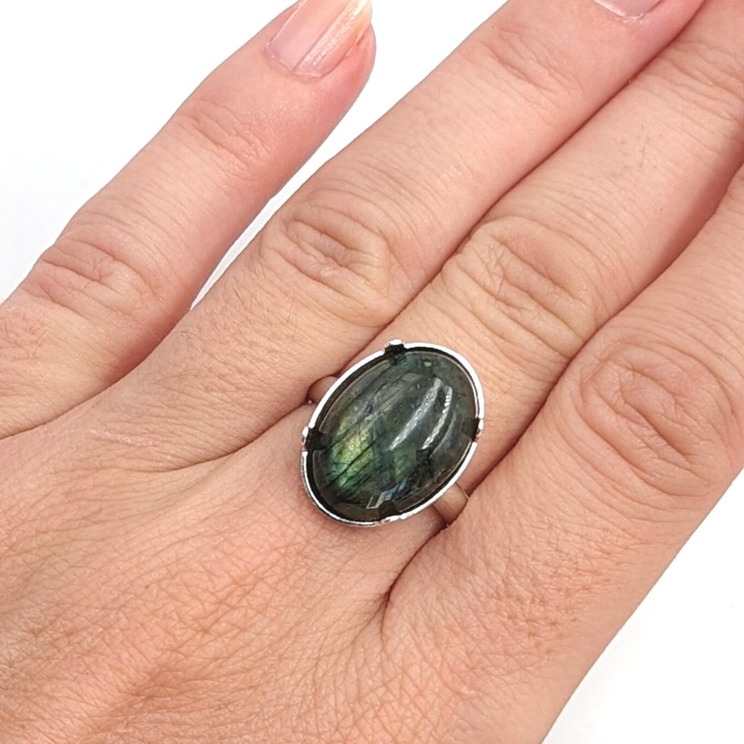 Bague moderne en argent 925 et pierre naturelle Labradorite