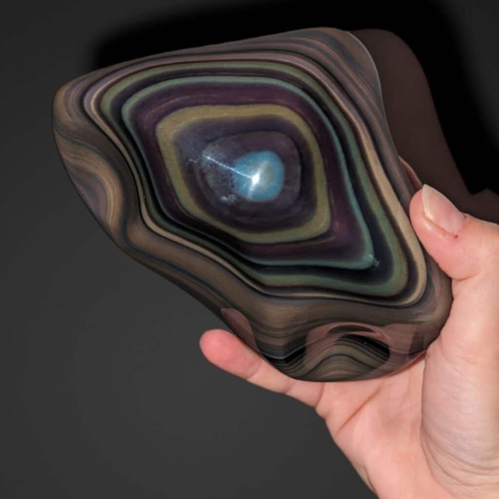 Obsidienne arc-en-ciel 755g
