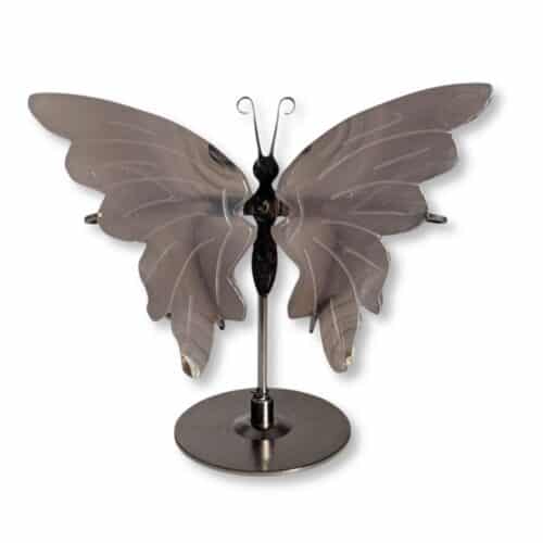 Papillon décoratif en agate grise naturelle, pièce unique 01, photographié de face – Garaulion