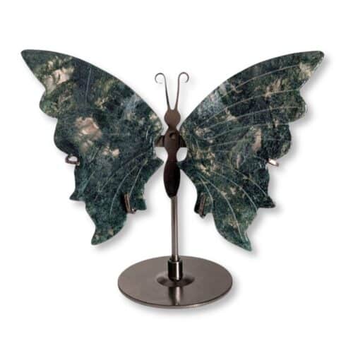 Papillon sculpté en agate mousse naturelle, pièce unique 02, vue de face – Garaulion