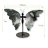 Papillon sculpté en jaspe héliotrope naturel, pièce unique 02, vue de face – Garaulion