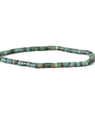 Acheter un bracelet Heishi en turquoise d'Afrique naturelle, une pierre idéale pour accompagner les changements, renforcer la confiance et favoriser l'épanouissement personnel.